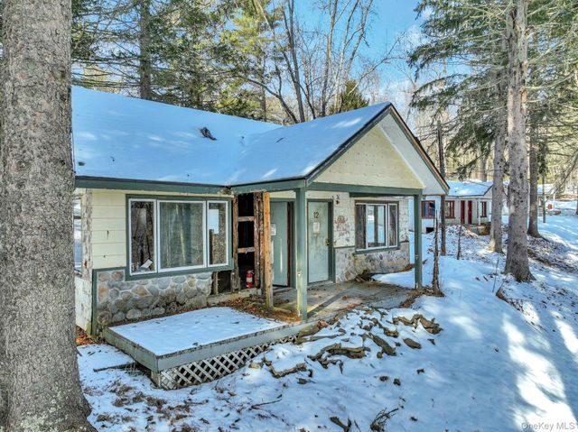 25 State Route 55, Barryville, NY 12719