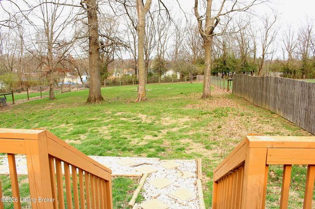 154 Sunset Dr, Frankfort, KY 40601