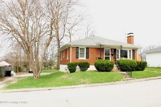 154 Sunset Dr, Frankfort, KY 40601