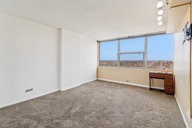 7234 W North Avenue 1408, Elmwood Park, IL 60707