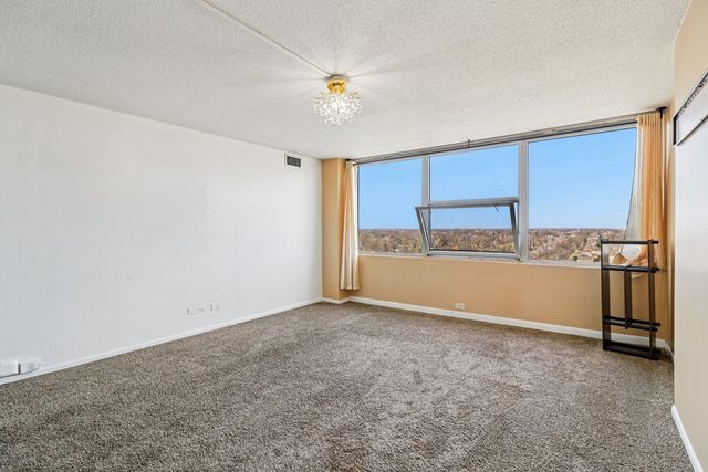 7234 W North Avenue 1408, Elmwood Park, IL 60707