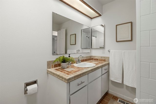 11921 SE 205th Street, Kent, WA 98031