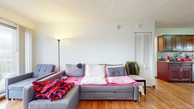 76-01 113th Street 6D, Forest Hills, NY 11375