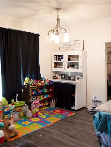 604 Head Street, Palestine, TX 75801