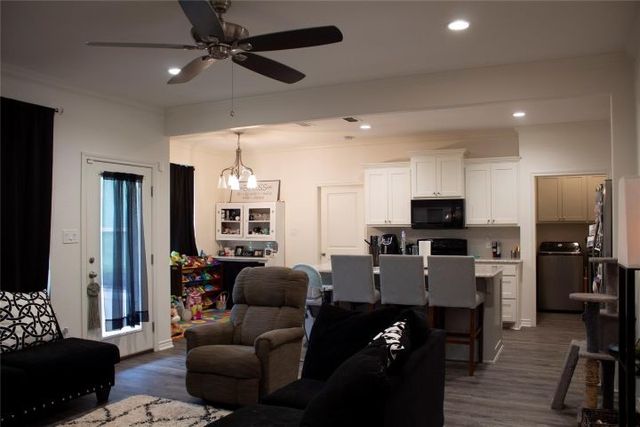 604 Head Street, Palestine, TX 75801