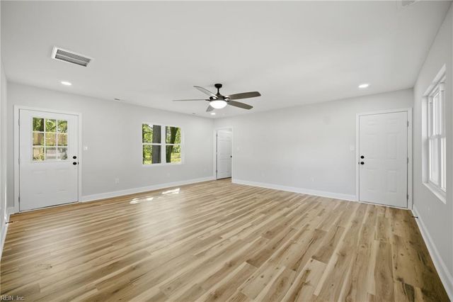 3504 Old Mill RD, Chesapeake, VA 23323