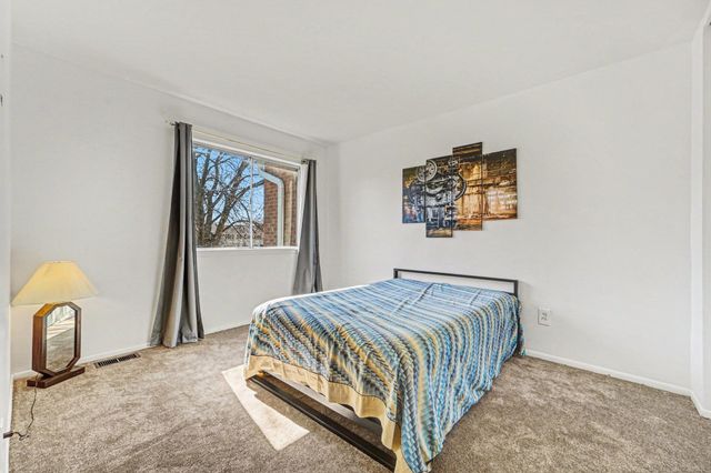 37545 Charter Oaks Boulevard, Clinton Township, MI 48036