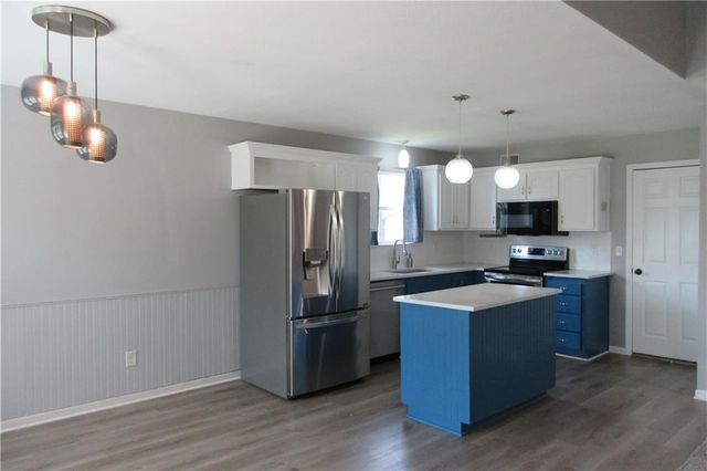 537 E Cheyenne Street, Gardner, KS 66030