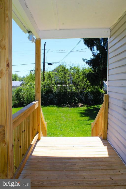 Image 11 of property listing at 215-217 E OFFUTT ST, Cumberland, MD 21502
