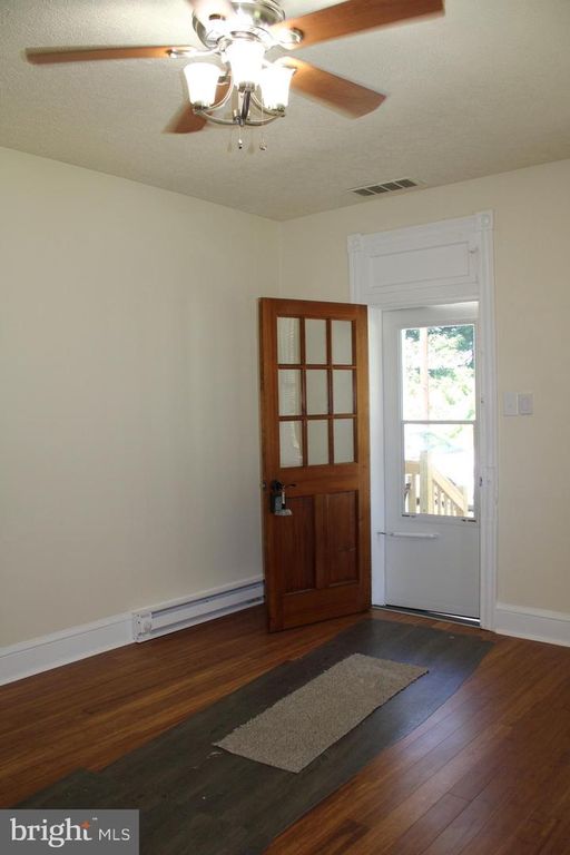 Image 17 of property listing at 215-217 E OFFUTT ST, Cumberland, MD 21502