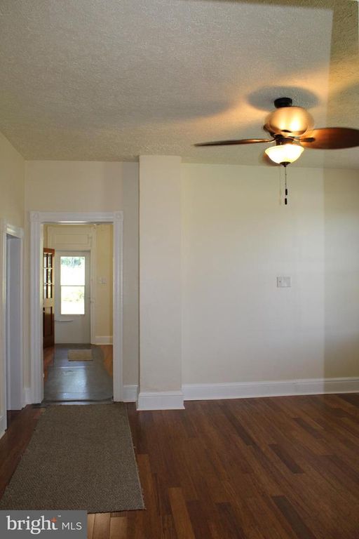 Image 22 of property listing at 215-217 E OFFUTT ST, Cumberland, MD 21502