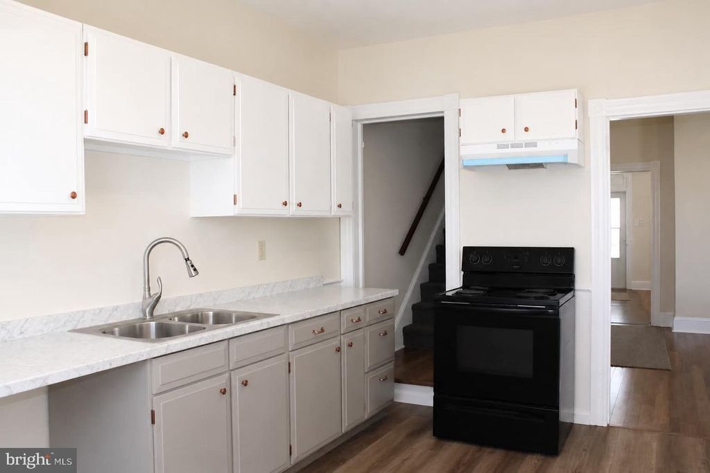 Image 29 of property listing at 215-217 E OFFUTT ST, Cumberland, MD 21502