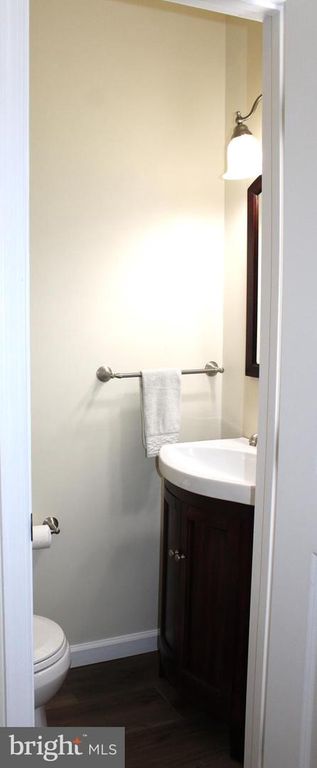 Image 31 of property listing at 215-217 E OFFUTT ST, Cumberland, MD 21502