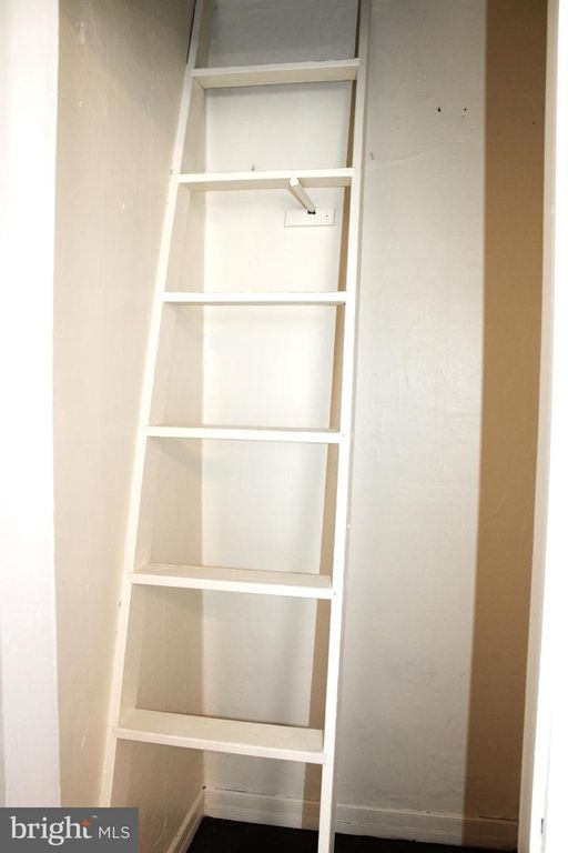 Image 37 of property listing at 215-217 E OFFUTT ST, Cumberland, MD 21502