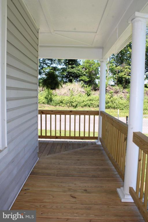 Image 5 of property listing at 215-217 E OFFUTT ST, Cumberland, MD 21502