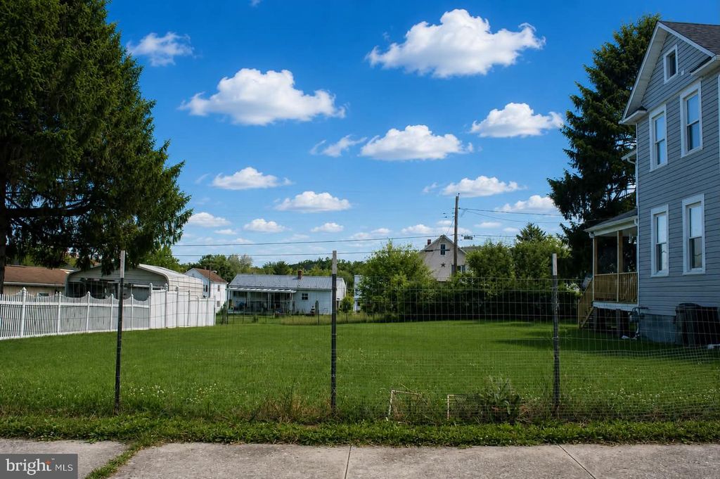 Image 55 of property listing at 215-217 E OFFUTT ST, Cumberland, MD 21502