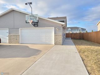 1910 41st Avenue S, Moorhead, MN 56560