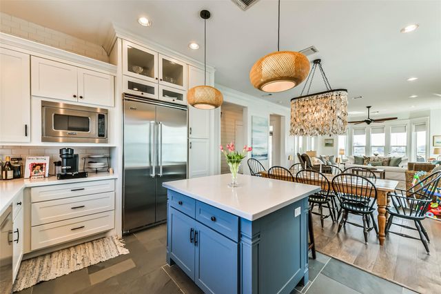 4118 Sand Hill Court, Galveston, TX 77554