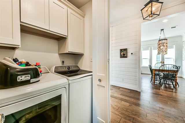 4118 Sand Hill Court, Galveston, TX 77554