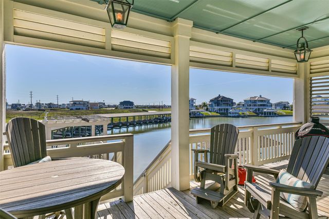 4118 Sand Hill Court, Galveston, TX 77554