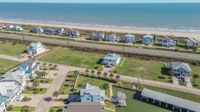 4118 Sand Hill Court, Galveston, TX 77554