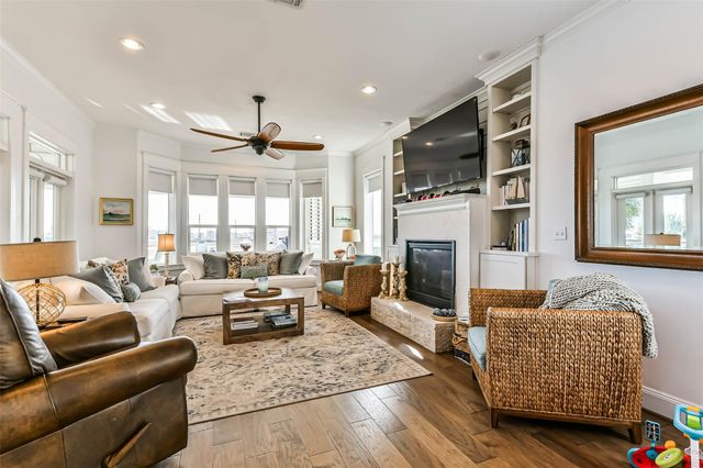 4118 Sand Hill Court, Galveston, TX 77554