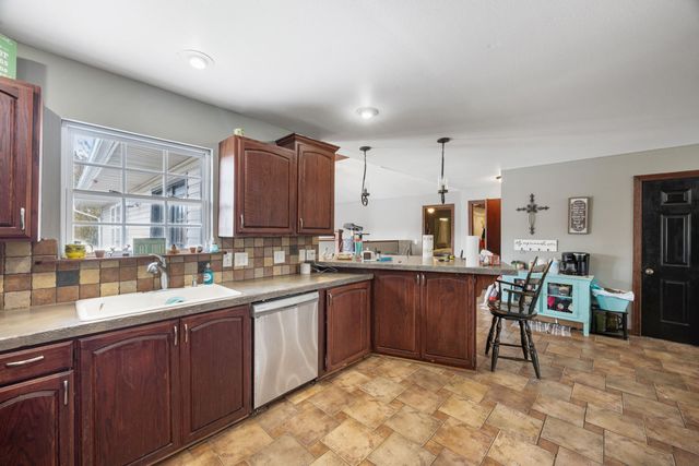 535 Dove Road, Goodman, MO 64843