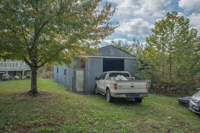 535 Dove Road, Goodman, MO 64843