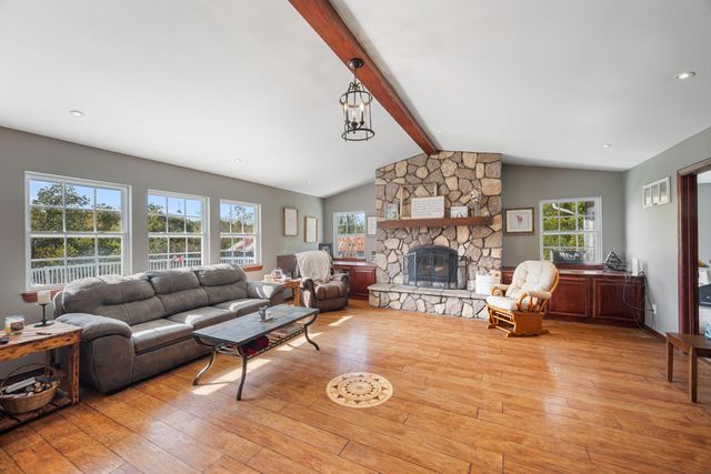 535 Dove Road, Goodman, MO 64843