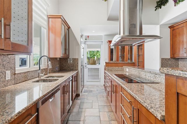 4 PASEO LAS PALMAS, Dorado, PR 00646