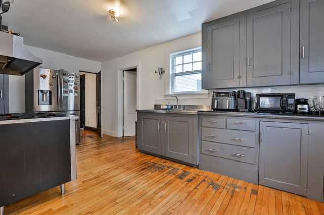 17 Prescott Street, Nashua, NH 03064