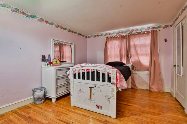 17 Prescott Street, Nashua, NH 03064