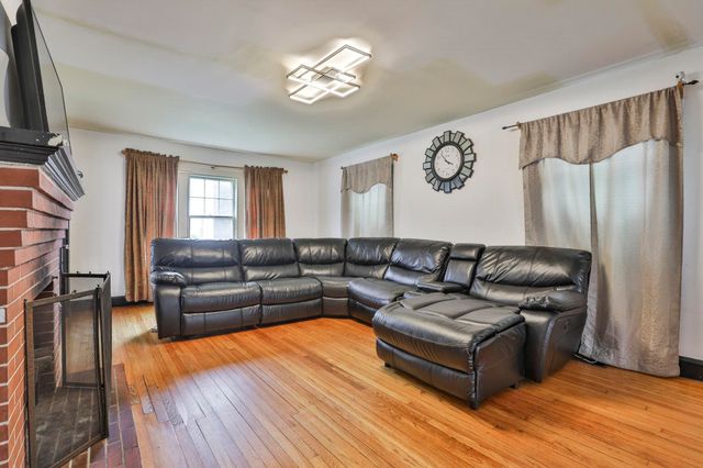 17 Prescott Street, Nashua, NH 03064