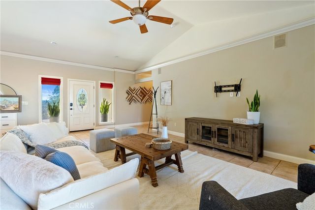 8580 Warren, Paso Robles, CA 93446