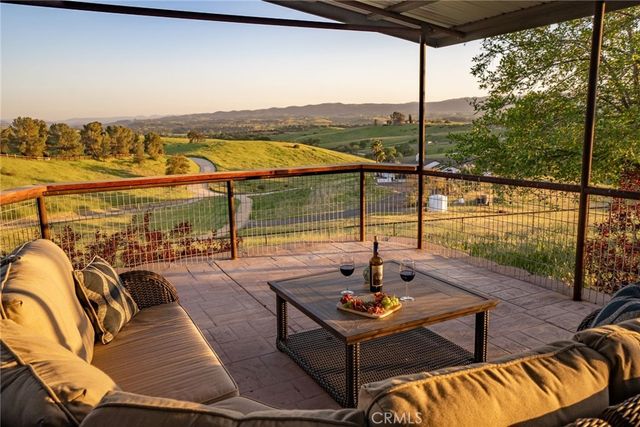 8580 Warren, Paso Robles, CA 93446