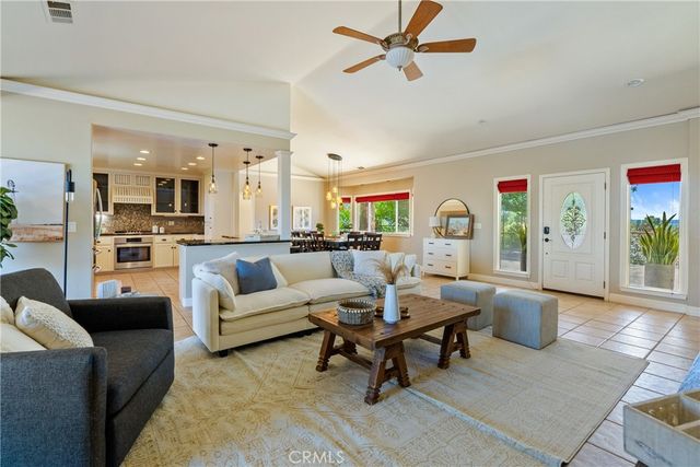 8580 Warren, Paso Robles, CA 93446