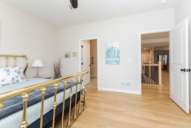 1906 Dunraven Road, Bloomington, IL 61704