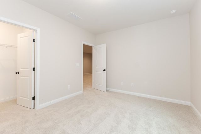 1906 Dunraven Road, Bloomington, IL 61704