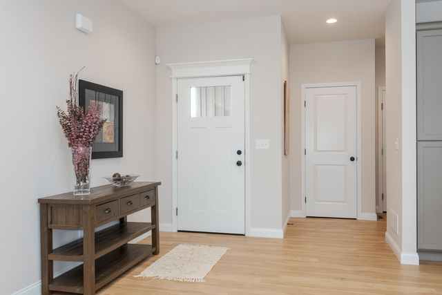 1906 Dunraven Road, Bloomington, IL 61704