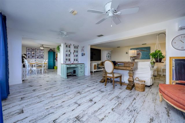 1053 GRAND BOULEVARD, Holiday, FL 34690