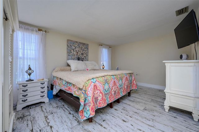 1053 GRAND BOULEVARD, Holiday, FL 34690