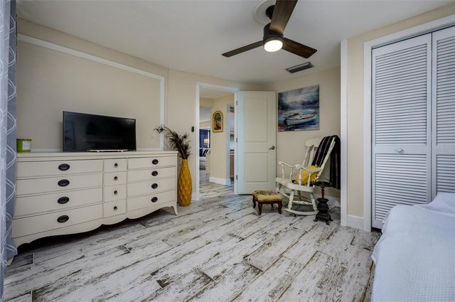 1053 GRAND BOULEVARD, Holiday, FL 34690