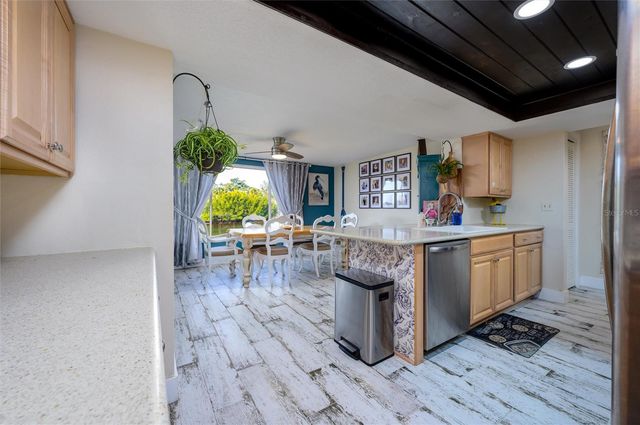 1053 GRAND BOULEVARD, Holiday, FL 34690