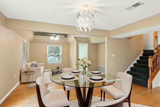 24 NW Cinderella Lane, Fort Walton Beach, FL 32547