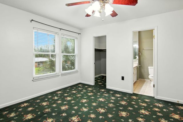 24 NW Cinderella Lane, Fort Walton Beach, FL 32547