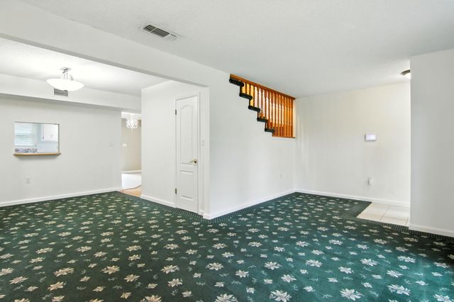24 NW Cinderella Lane, Fort Walton Beach, FL 32547