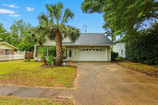 24 NW Cinderella Lane, Fort Walton Beach, FL 32547