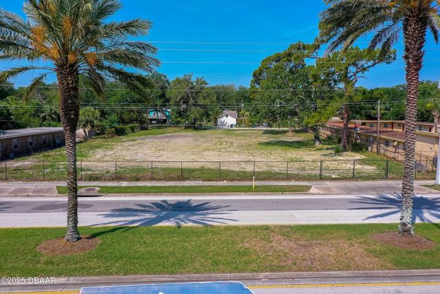 670 S YONGE STREET, Ormond Beach, FL 32174