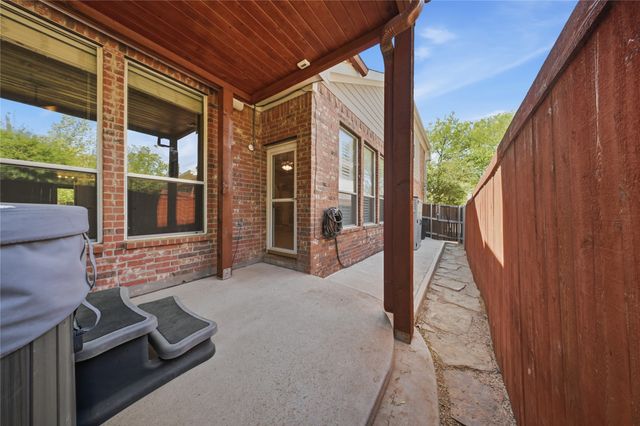 4100 Parkview Court, Bedford, TX 76021