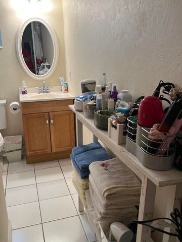 2191 NE 1st Court 203, Boynton Beach, FL 33435